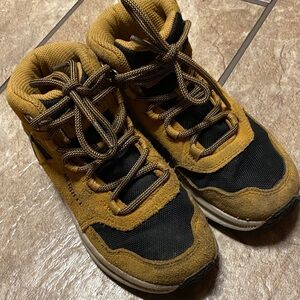 Merrell Kids Black and Gold High Top Size 1M Leather Sneakers Waterproof